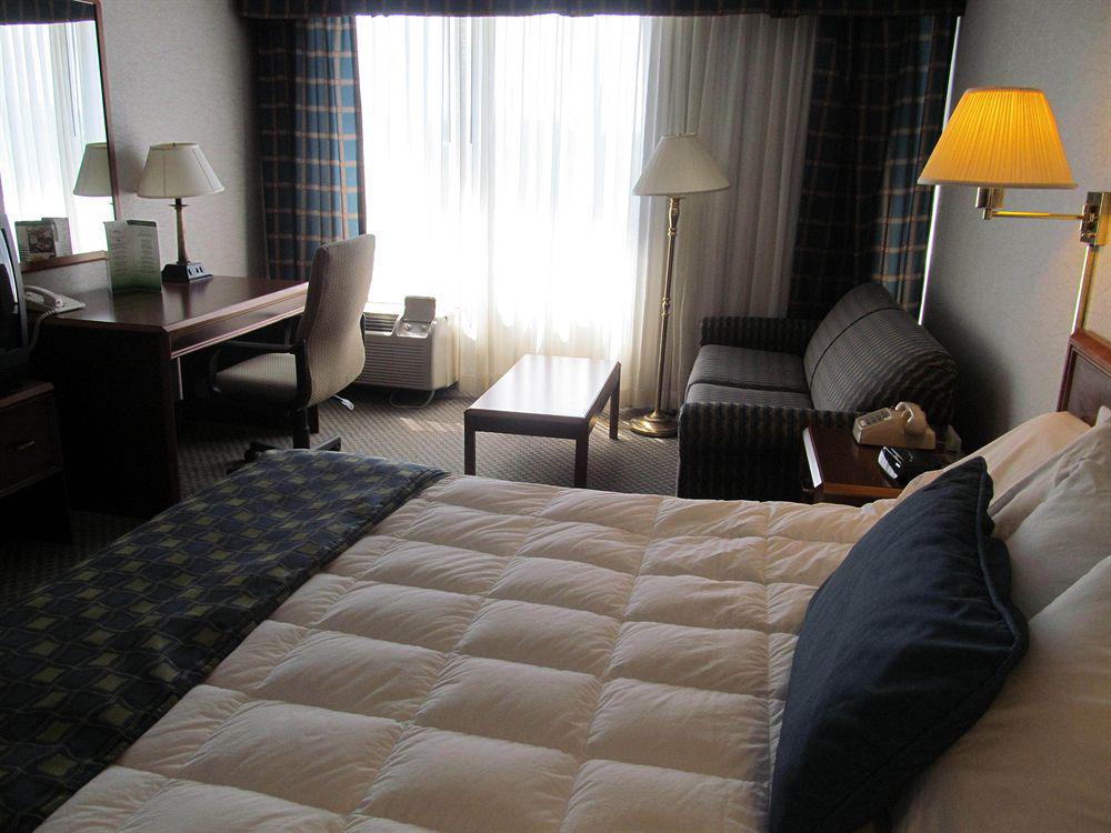 Fern Valley Hotel And Conference Center Луисвилл Экстерьер фото